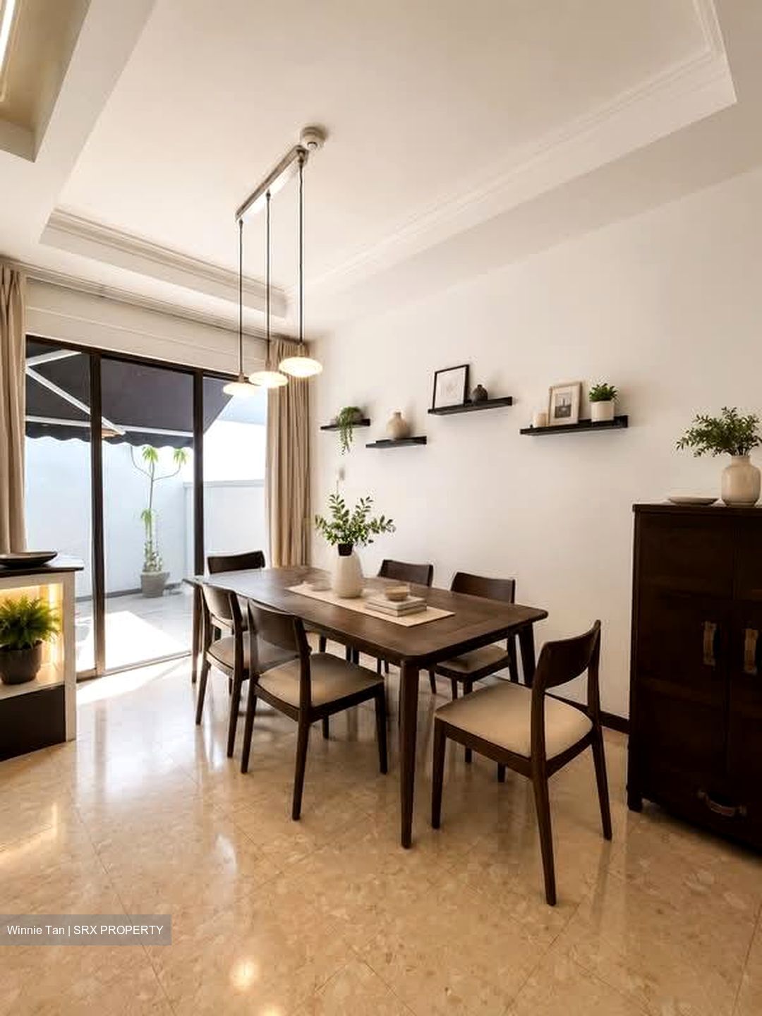 Dmanor (D16), Terrace #592675331